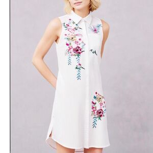 Paparazzi White Embroidered Sleeveless Button Front Tunic Dress S